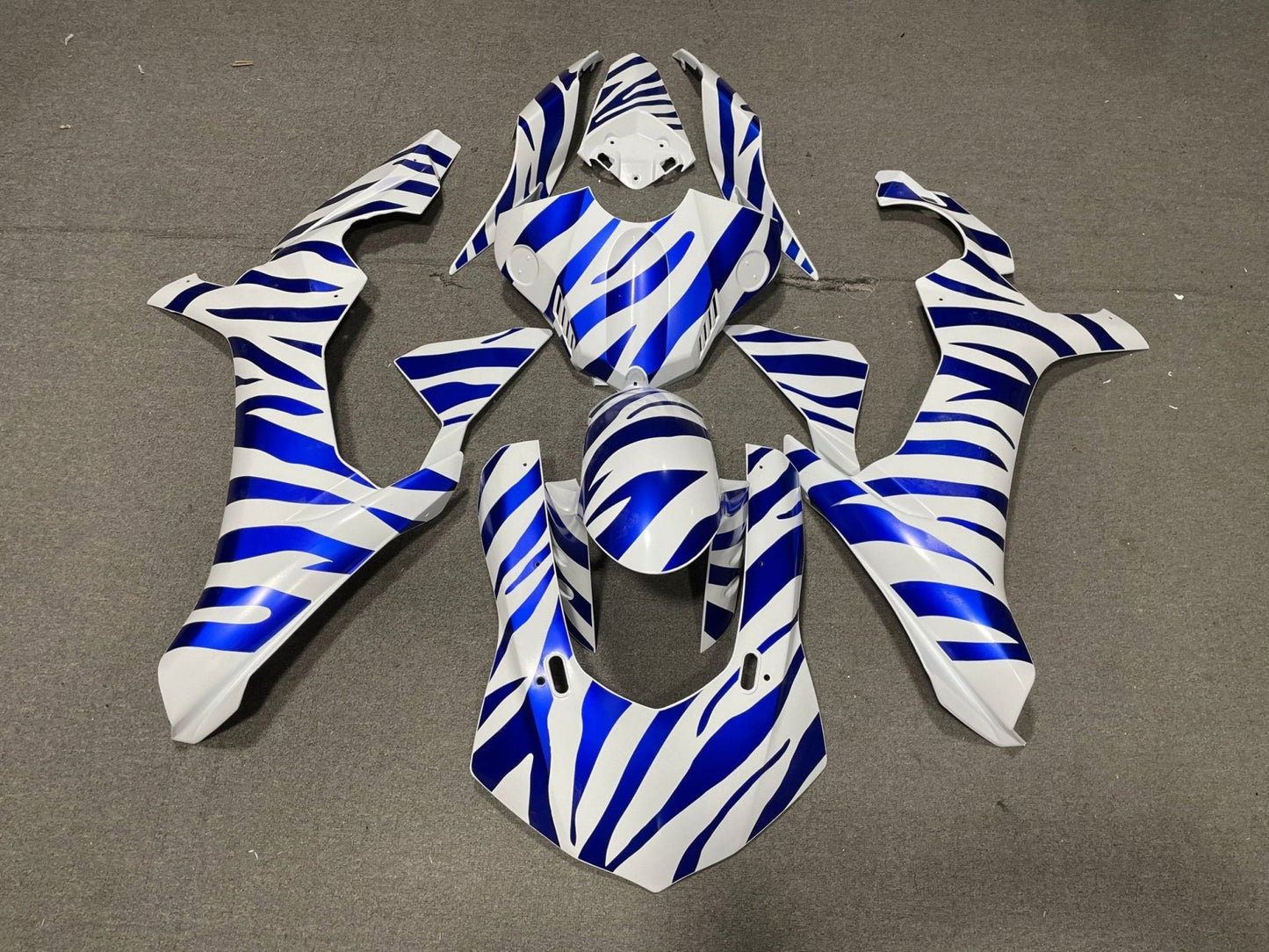 Yamaha R1 Fairing Set (2020-2025) White, Blue Zebra at KingsMotorcycleFairings.com